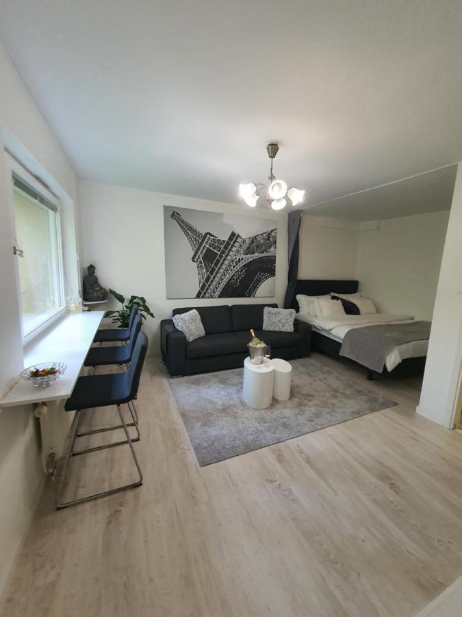 Close To The Metro And The Beach!!! With A View Of The Scandinavian Forest Stockholm Kültér fotó